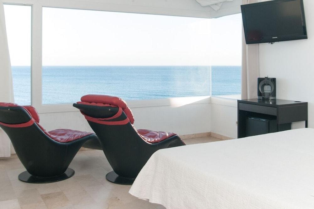 Hotel Boutique Milla De Plata Torreguadiaro Luaran gambar