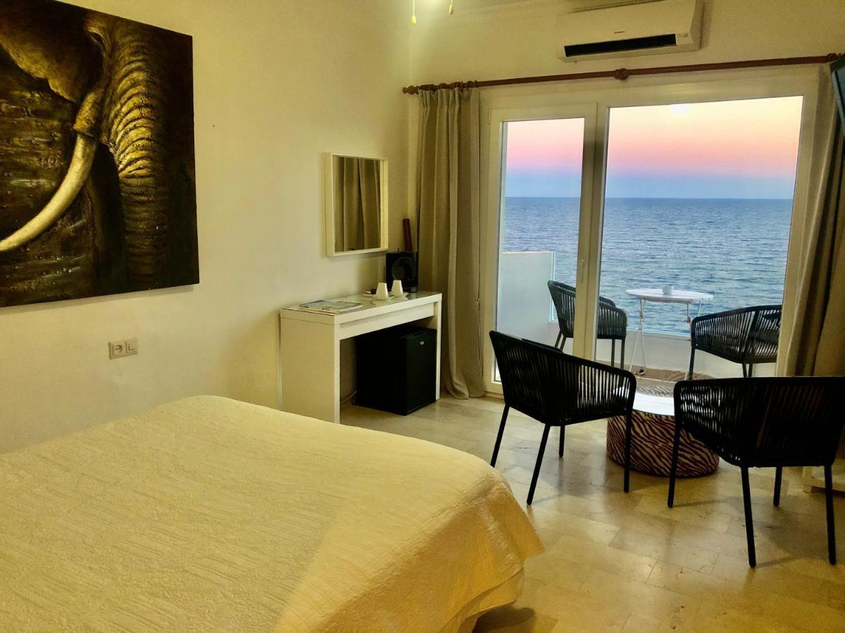 Hotel Boutique Milla De Plata Torreguadiaro Luaran gambar